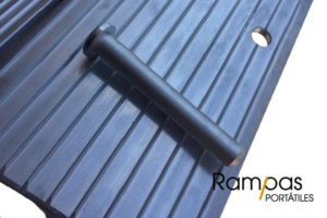 detalle de bulon de aluminio para rampas