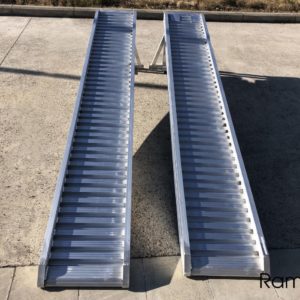 rampas de aluminio con bordes