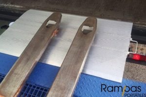 tapa muelle de carga sobre camion